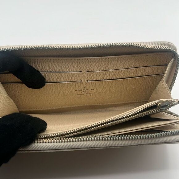 LOUIS VUITTON VINTAGE DAMIER AZUR ZIPPER WALLET WITH COA - Picture 8 of 16